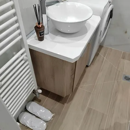 アパート εlite αpartment *