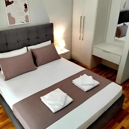 εlite αpartment 트리칼라